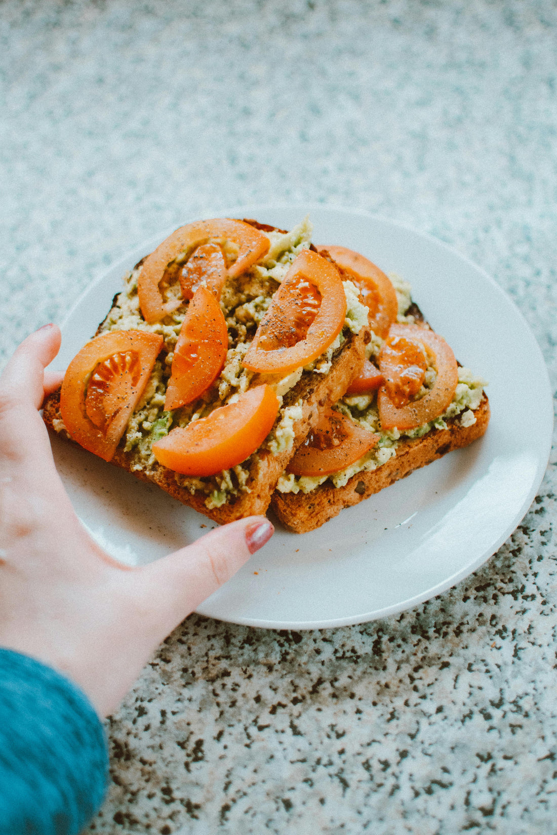 ¿Por qué me siento hinchada aunque coma sano? - Eire